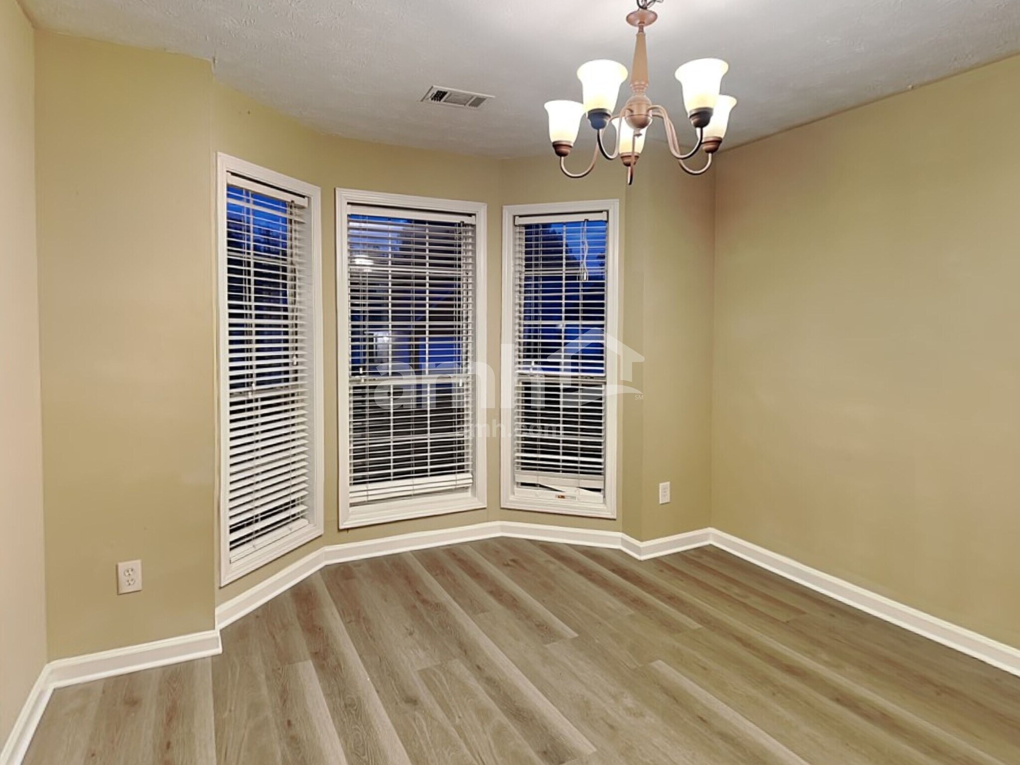 Building Photo - 3355 Brook Lea Dr