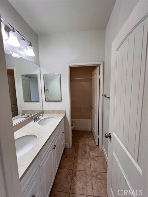 Building Photo - 5906 Meeker Dr