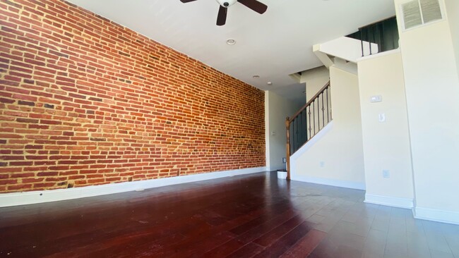 Building Photo - 404 N Collington Ave