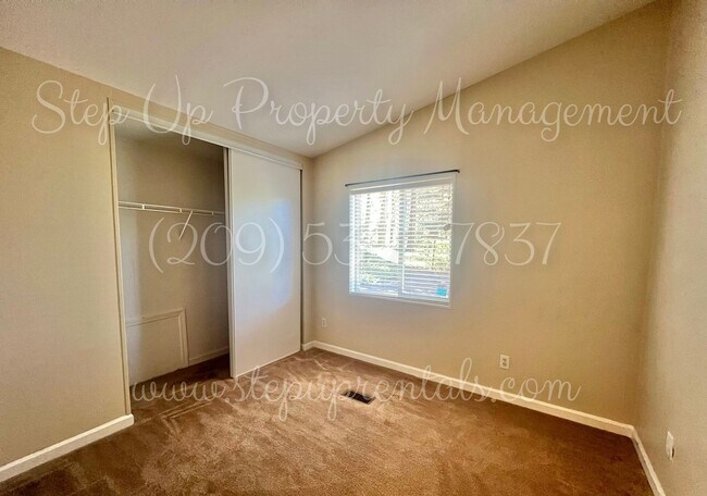 Building Photo - 23495 Kreitzer Way