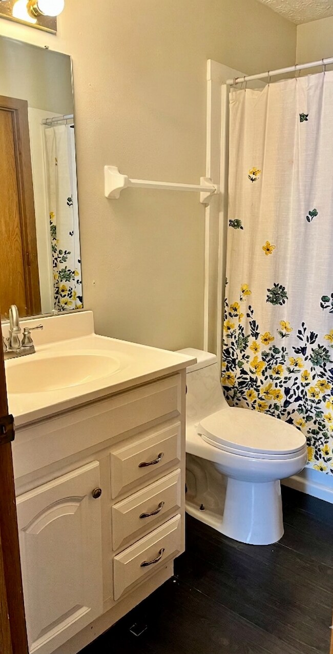 Building Photo - 6865 Barker Dr