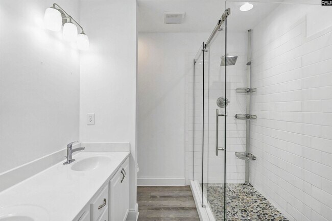 Building Photo - 302 Hampton Forest Drive