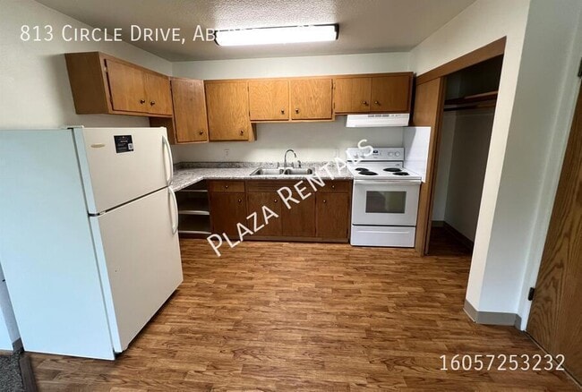 Building Photo - 2104 3rd Ave SE