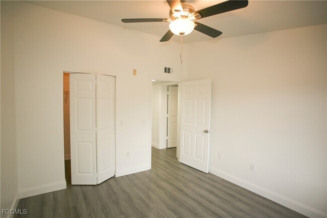 Building Photo - 8288 Key Royal Ln
