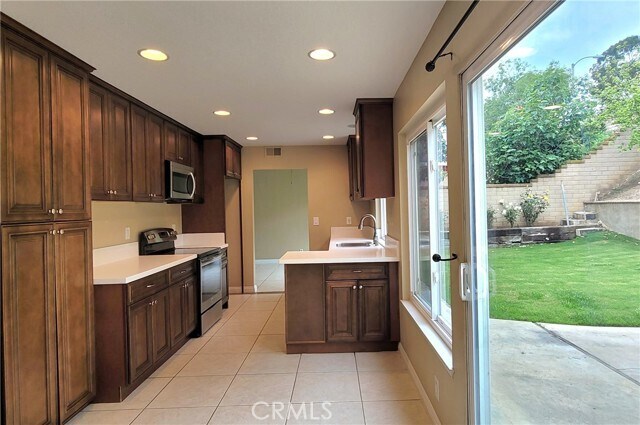 Building Photo - 25831 Chapel Hill Dr