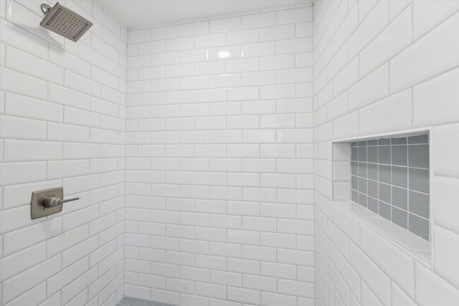 Building Photo - 3411 80th St