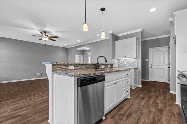 Building Photo - Millers Glen Rental!