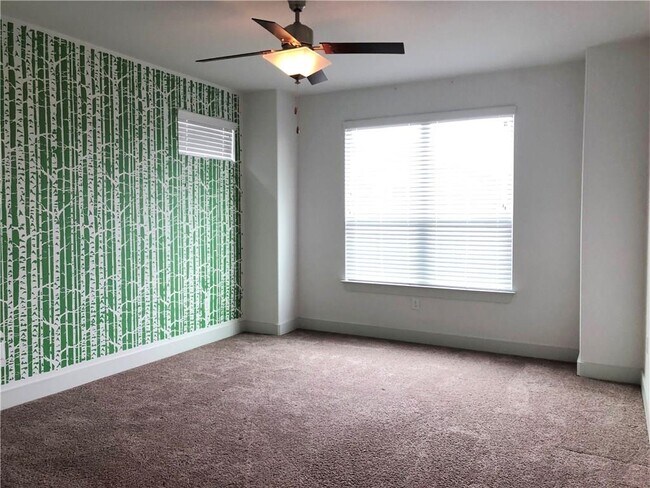 Building Photo - 2210 Capulet St