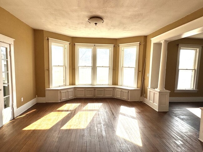 Building Photo - 624 N Wentz St