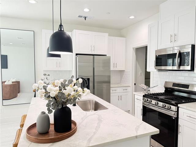 Building Photo - 7207 Mohawk Dr