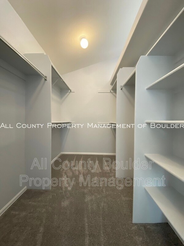 Building Photo - 5729 Pierson Mountain Ave
