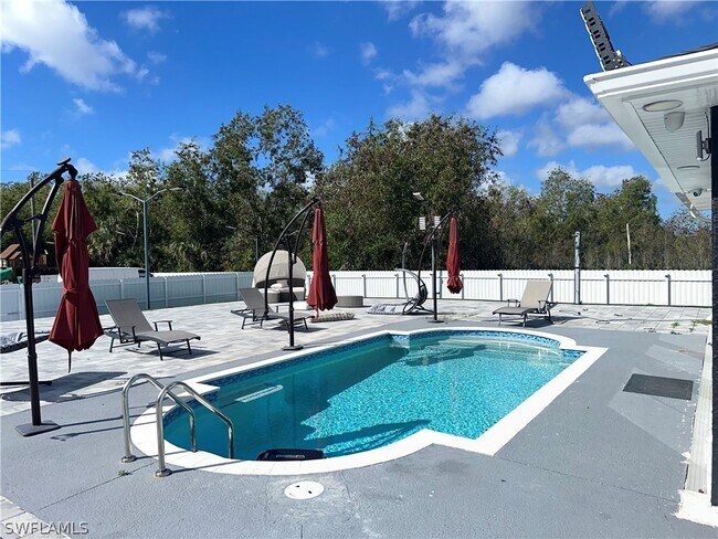 Building Photo - 3417 31st St W