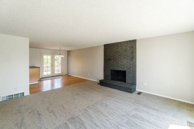 Building Photo - Gorgeous Single Family Home in Spokane's S...