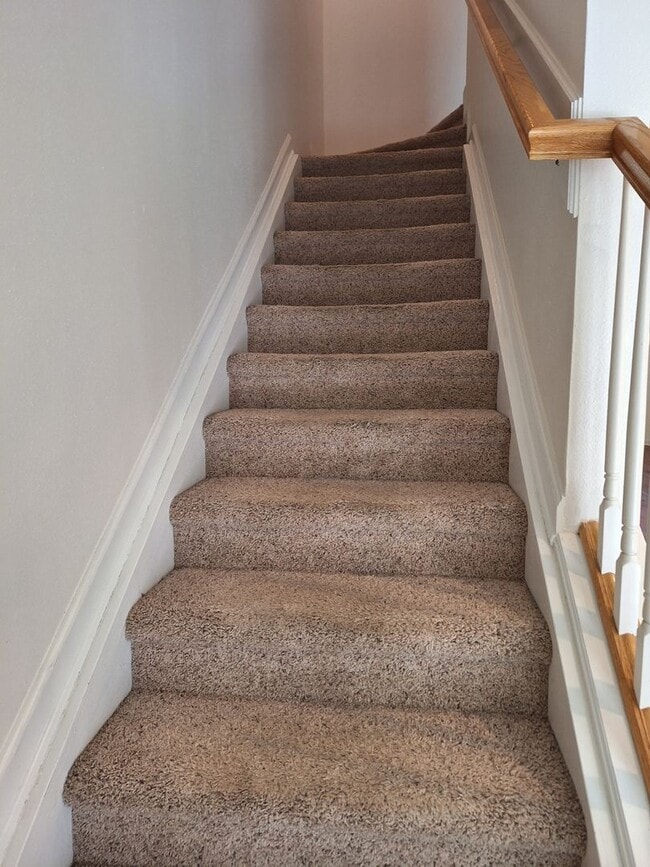 Building Photo - 8106 Summer Cove Ct