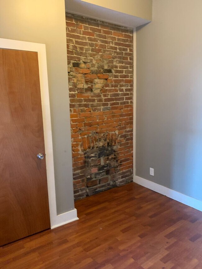 Building Photo - 4600 Plummer St