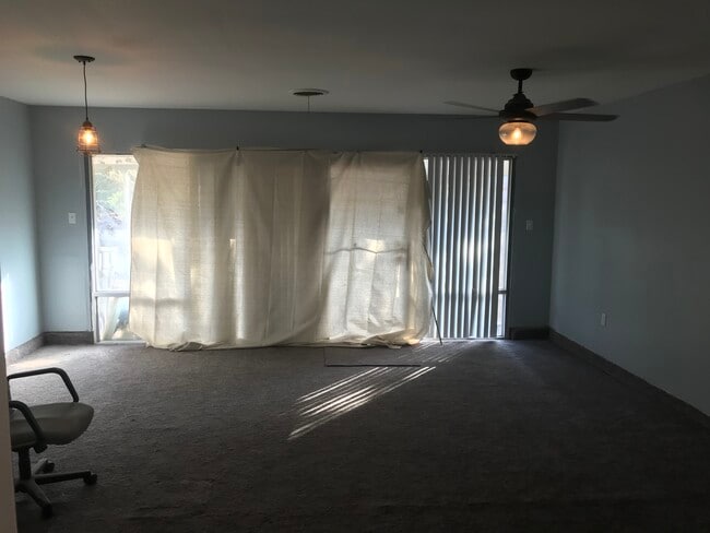 Garage conversion - 3873 Rugged Cir