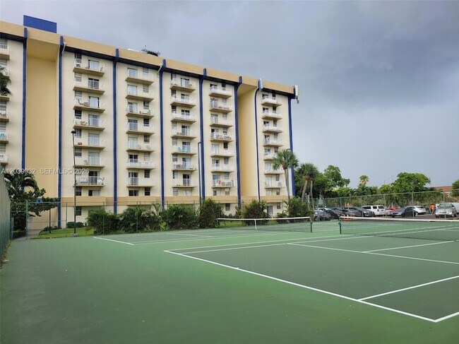 Building Photo - 4550 NW 9th St