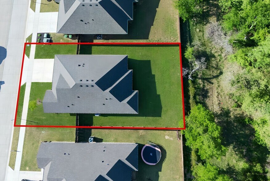 Building Photo - 405 Titus Dr
