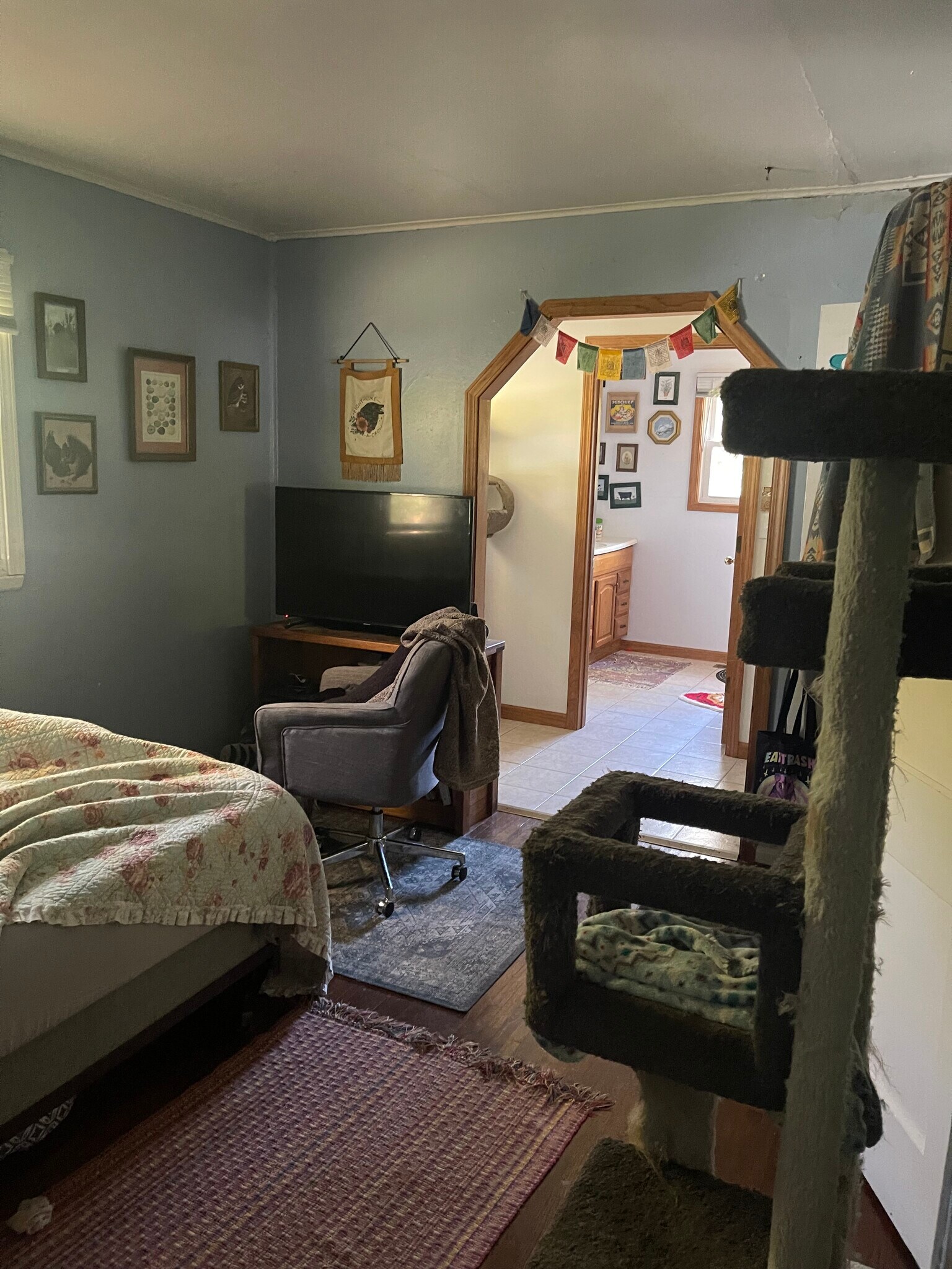 Building Photo - 813 S Mitchell St