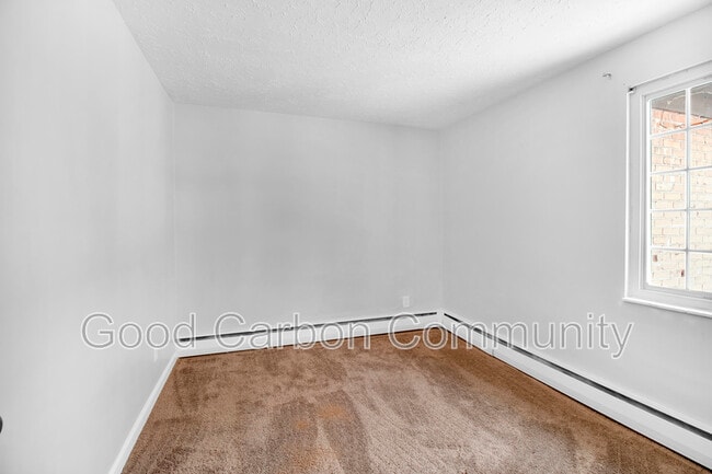 Building Photo - 309 Beattie Ave