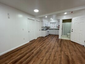 Building Photo - 167 3rd St