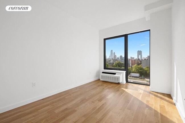 Building Photo - 123 Hope St