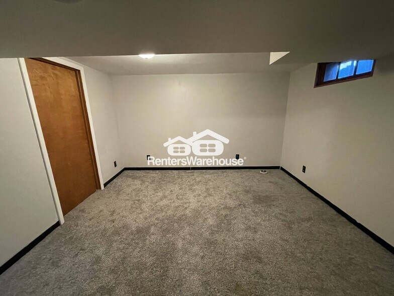 Building Photo - 2712 3rd St