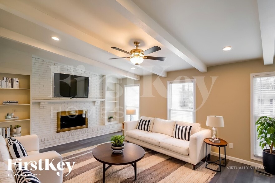 Building Photo - 2067 Longmeadow Ln