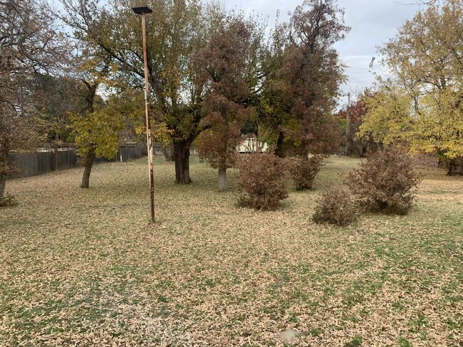 Building Photo - 2300 Richmond Rd