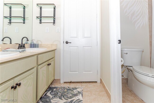 Building Photo - 5104 Salerno St