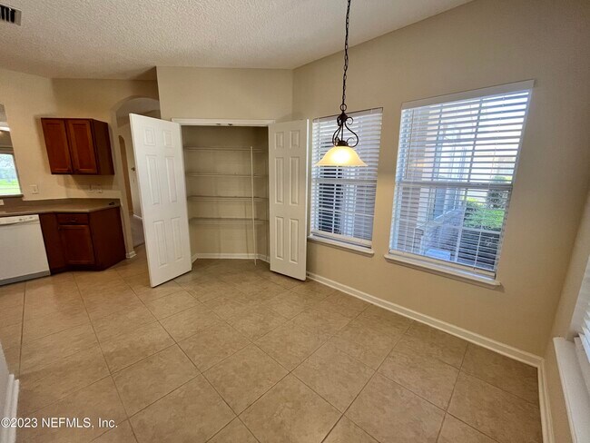 Building Photo - 1590 Calming Water Dr
