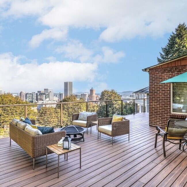 Building Photo - Beautiful 4 Bed, 3.5 Bath Rental home in S...