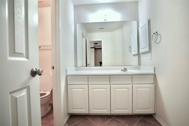 Building Photo - 3503 Barkers Crossing Ave