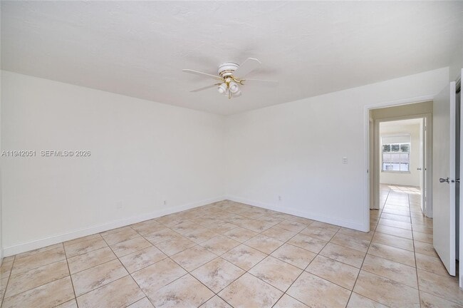 Building Photo - 1345 W 71st St