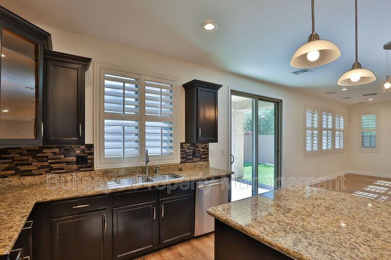 Building Photo - 7321 N 89th Dr