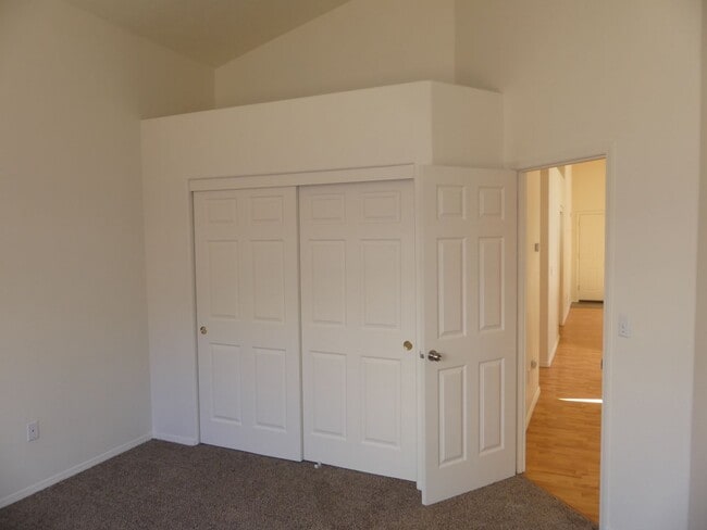 Building Photo - Cascadia Village Ranch Style Home - Moments from Downtown Sandy