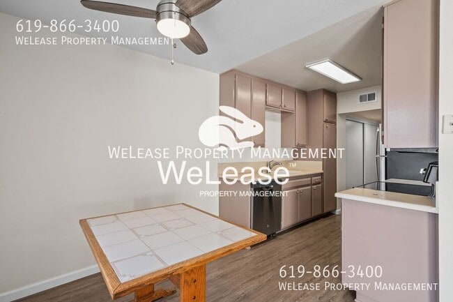 Building Photo - 450 W Vermont Ave