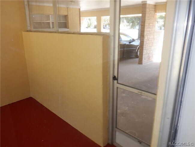 Building Photo - 925 E Turner Camp Rd