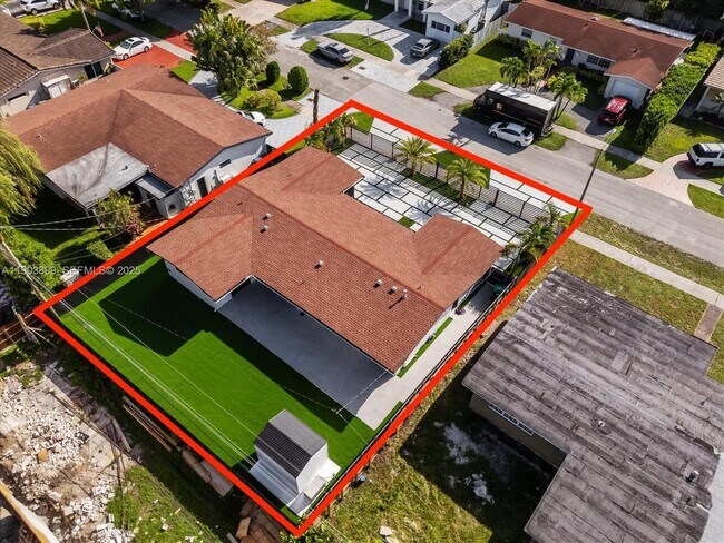 Building Photo - 19511 NE 18th Pl