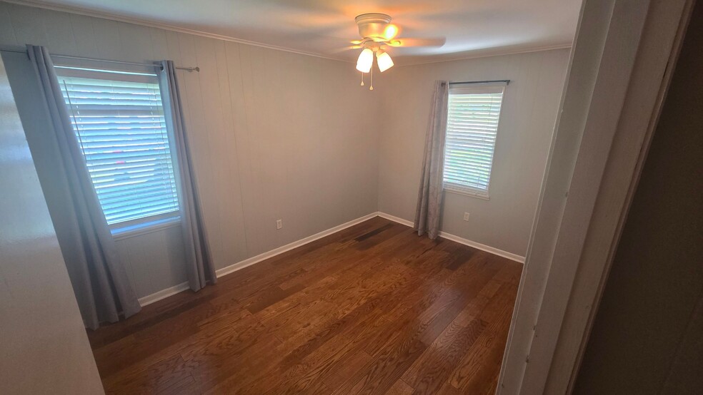 Bedroom 2 - 868 steiner rd