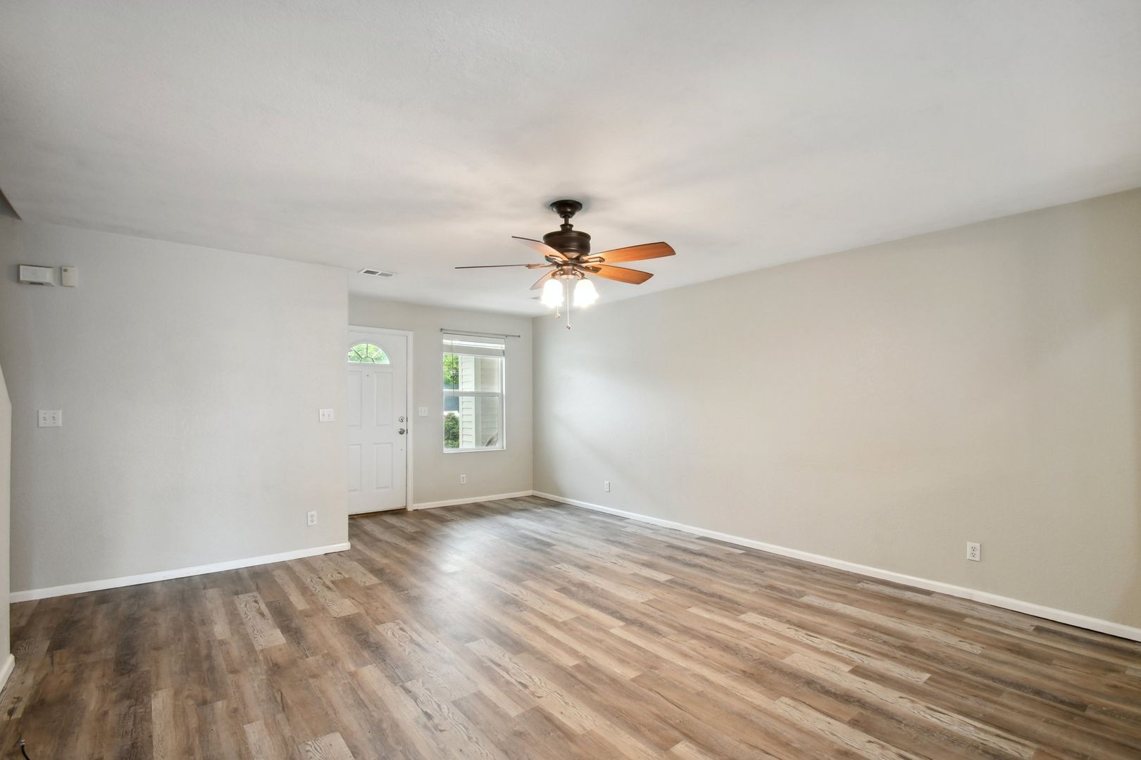 Building Photo - 11040 Claude Ct