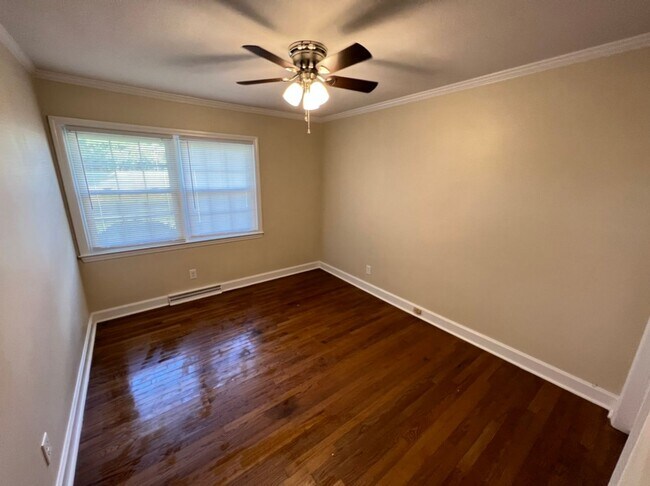 Building Photo - Adorable Apex Ranch on 2 Acres of Land!