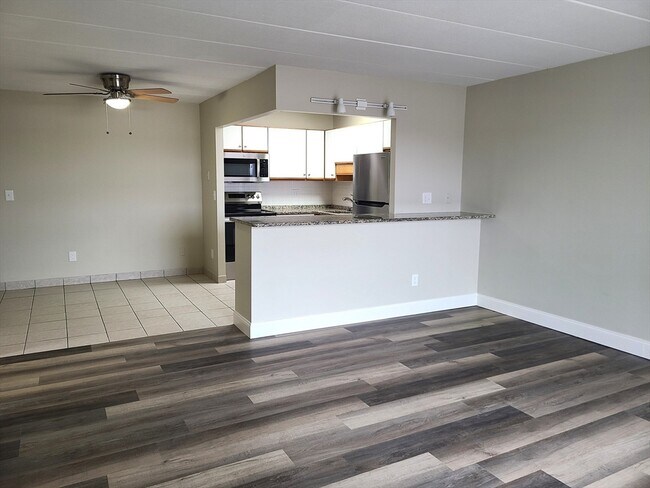 Building Photo - 576 Washington St