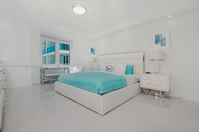 Building Photo - 2301 Collins Ave