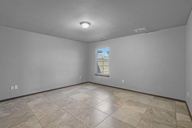 Building Photo - 5528 Somerville St