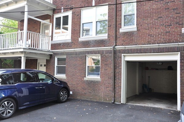 Building Photo - 44 Rawson Rd