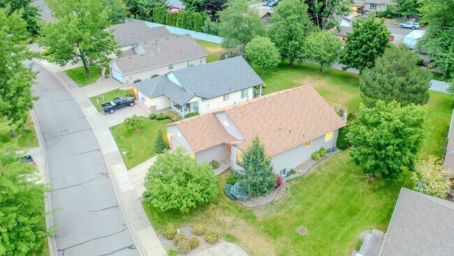 Building Photo - 217 Coho Rd
