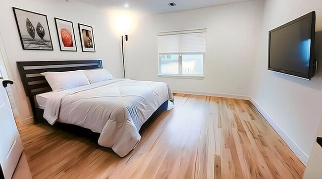 Bedroom - 26 Lane Ave