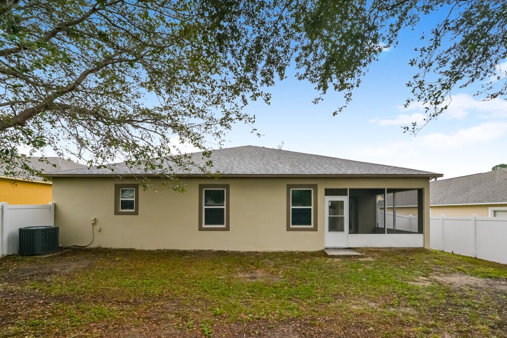 Building Photo - 2111 Waseca Ln