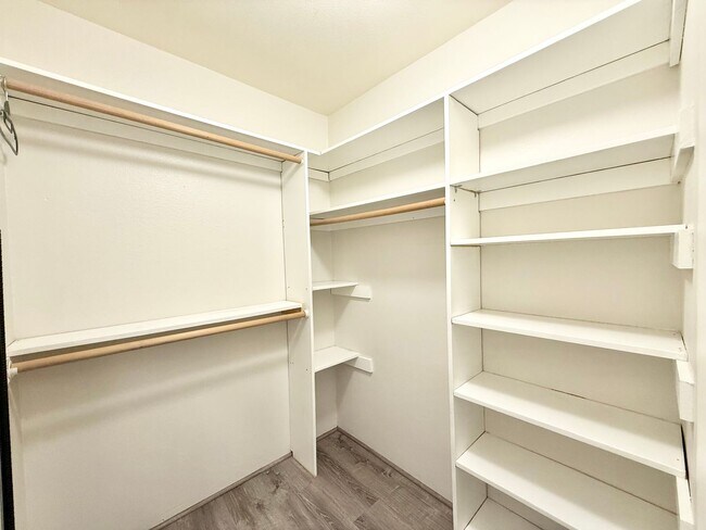 Building Photo - AVAILABLE NOW!! GORGEOUS 3 Bedroom 3 Bathroom Condo Rancho Mirage!!!